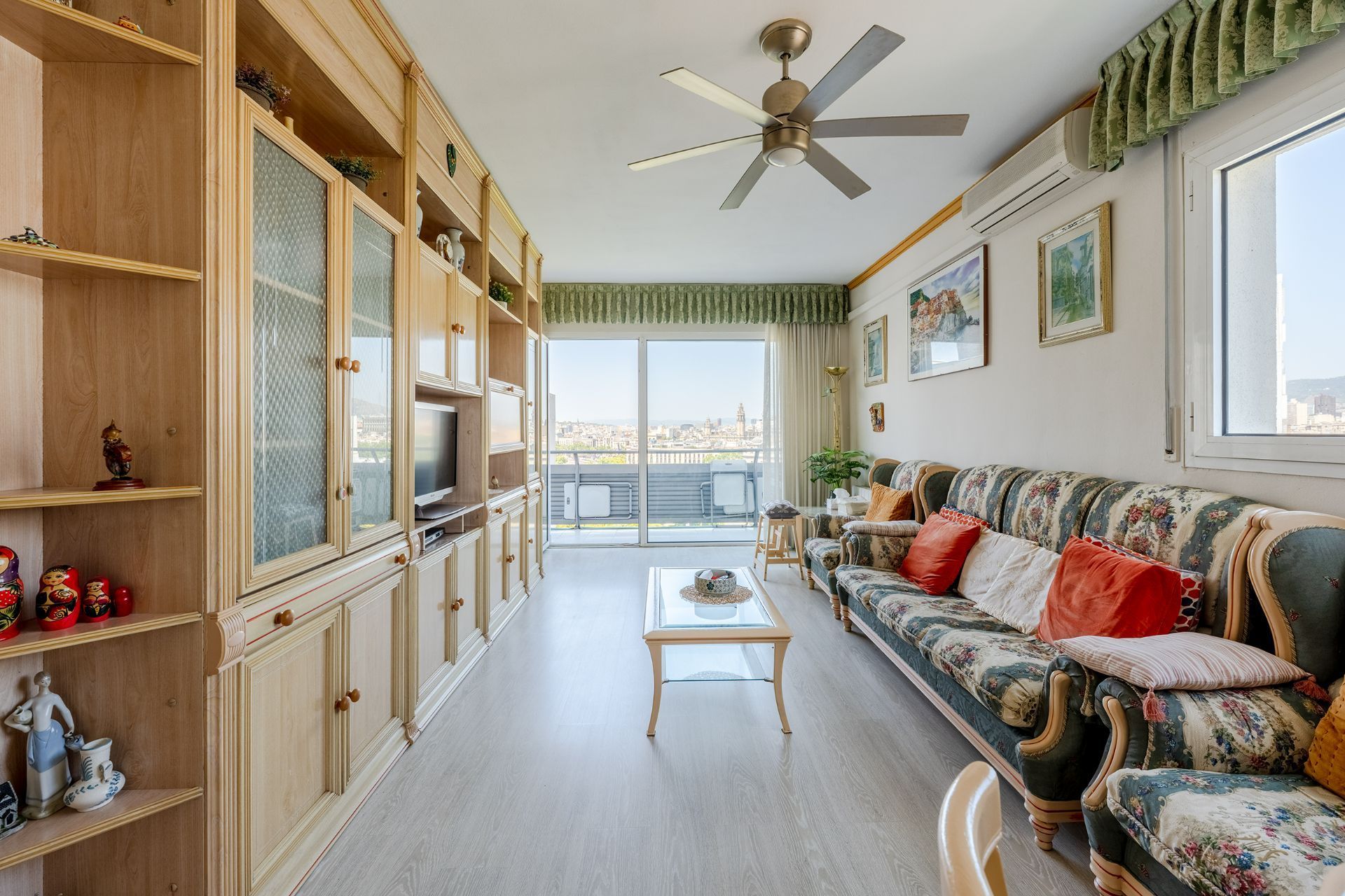 Living room of Attic for sale in  Barcelona Capital  with Air Conditioner and Heating