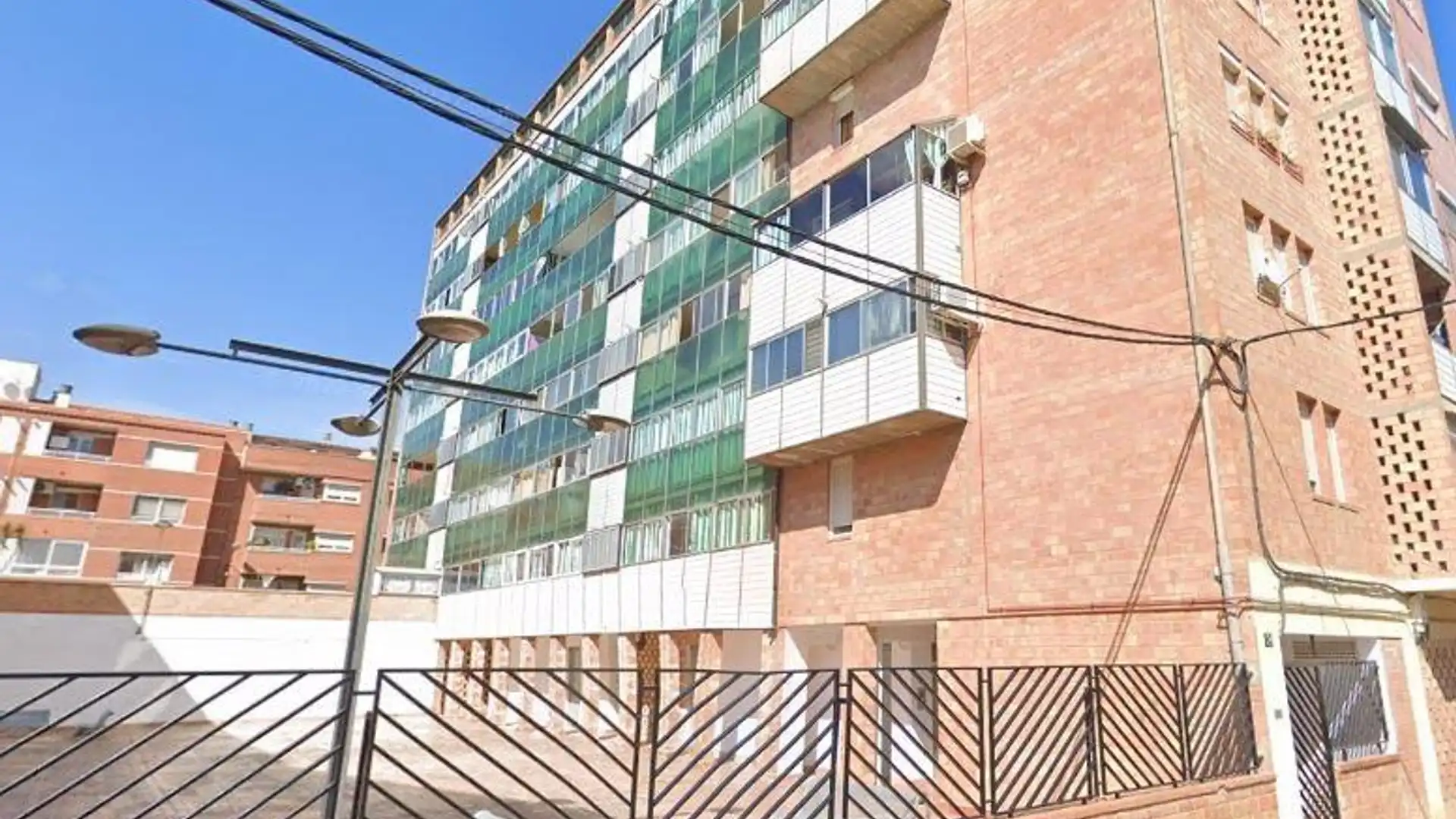 Vista exterior de Pis en venda en  Lleida Capital amb Balcó