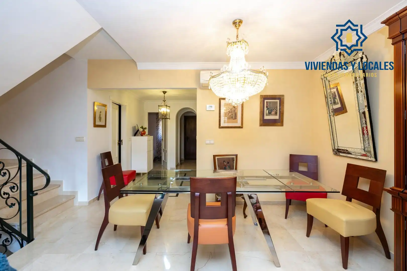 Comedor de Casa adosada en venta en Granada con Aire acondicionado, Calefacción y Jardín privado