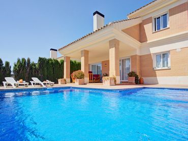 Chalet con piscina en venta en Calle Cañada Real