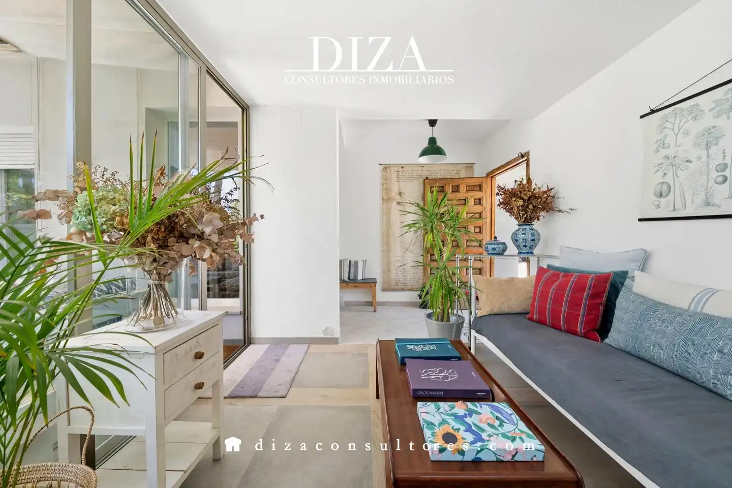 Sala d'estar de Casa o xalet en venda en Pozuelo de Alarcón amb Aire condicionat, Calefacció i Jardí privat