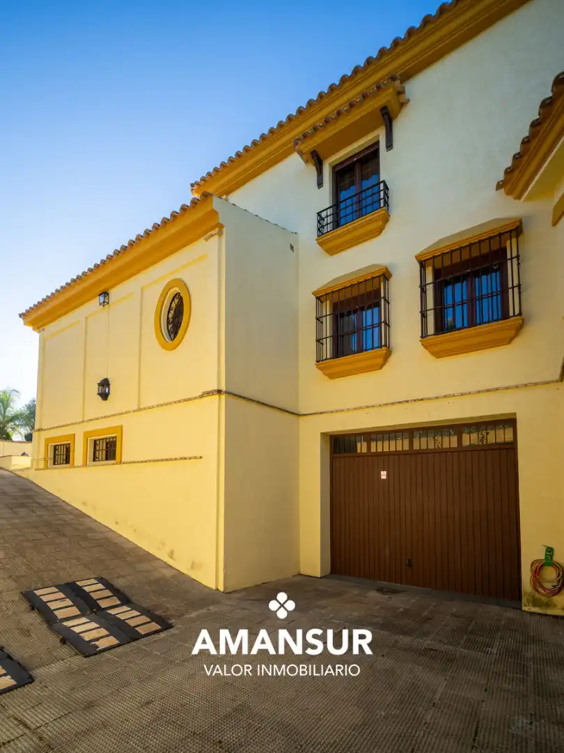 Chalet con piscina en venta en Avenida del Almendro, imagen 101
