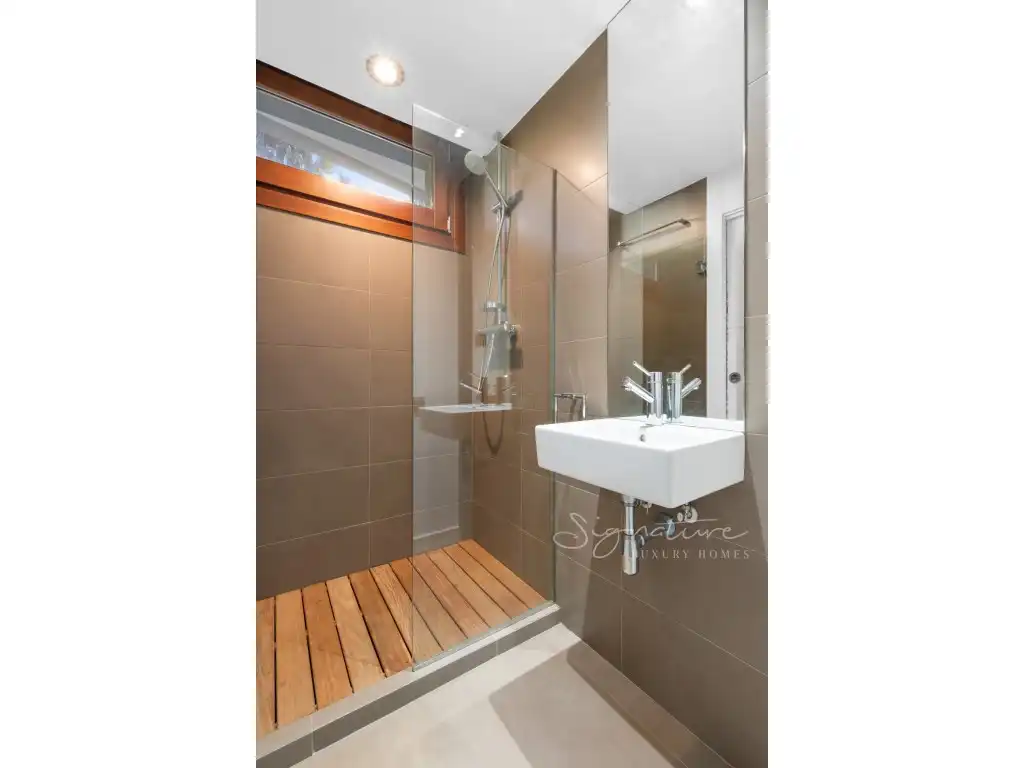 Baño de Casa o chalet en venta en Sant Cugat del Vallès con Aire acondicionado, Jardín privado y Terraza