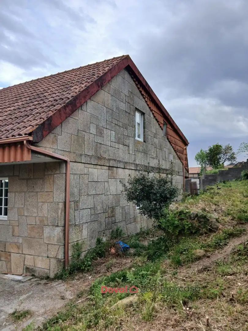 Vista exterior de Casa o chalet en venta en Vigo  con Calefacción, Jardín privado y Parquet