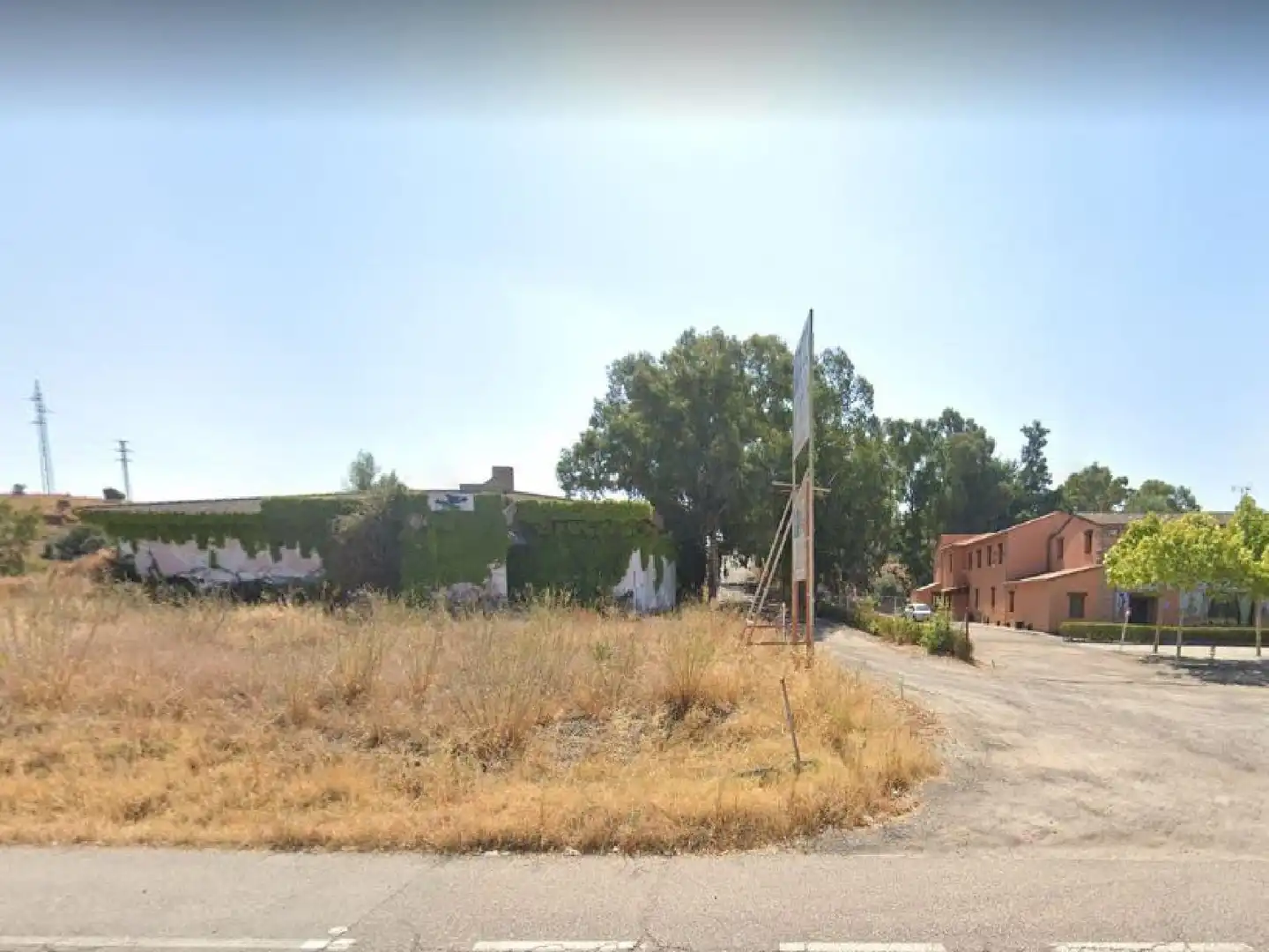Industrial buildings for sale in Oropesa