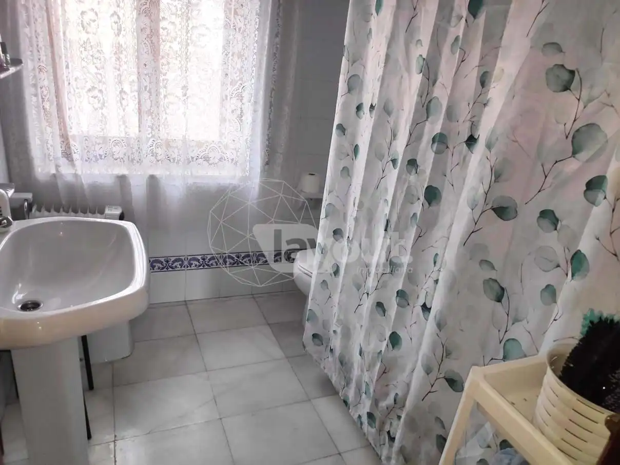 Baño de Piso en venta en Plasencia con Aire acondicionado, Terraza y Trastero