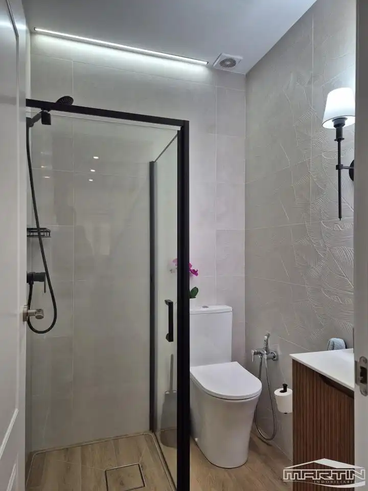 Baño de Piso de alquiler en Lucena con Aire acondicionado, Terraza y Amueblado