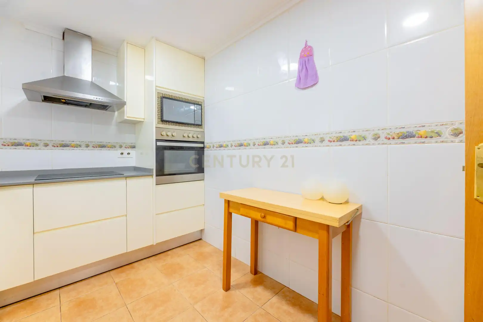 Cocina de Apartamento en venta en Camí Reial 