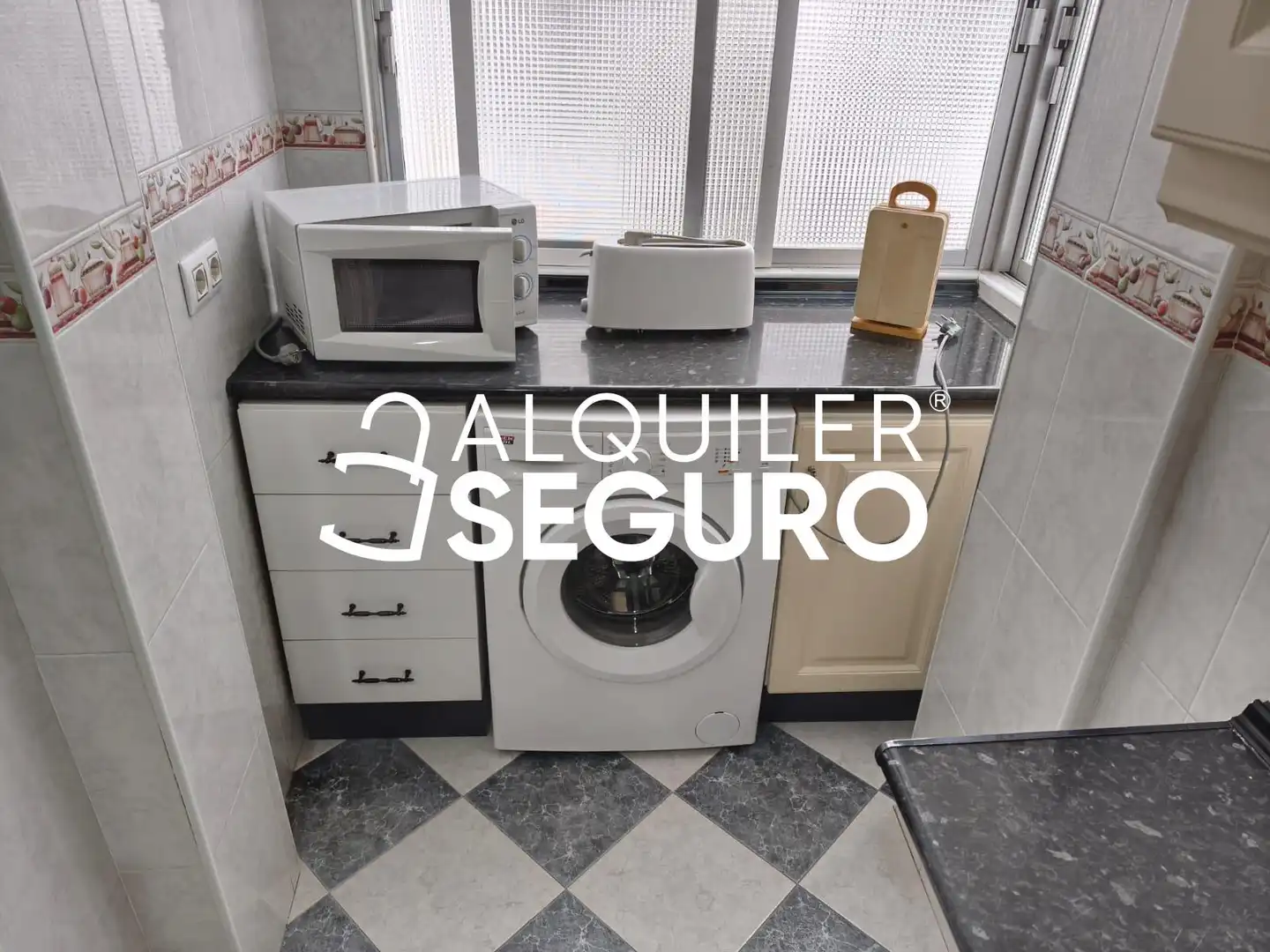 Piso con ascensor en alquiler en De Carmona, imagen 7