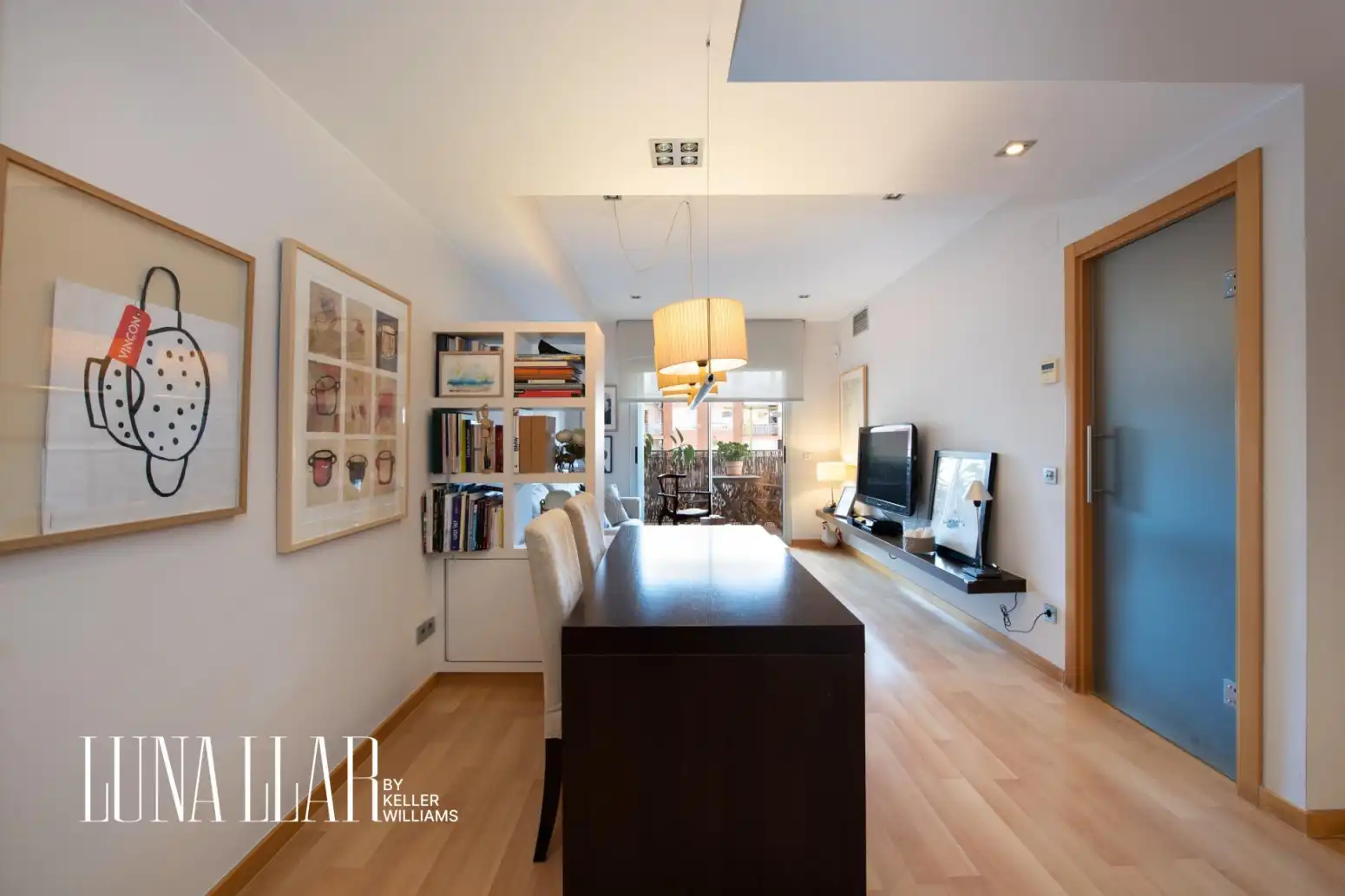 Exterior view of Flat for sale in Castelldefels  with Parquet flooring, Terrace and Balcony