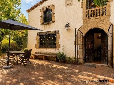 Casa rústica con jardín en venta en Sils