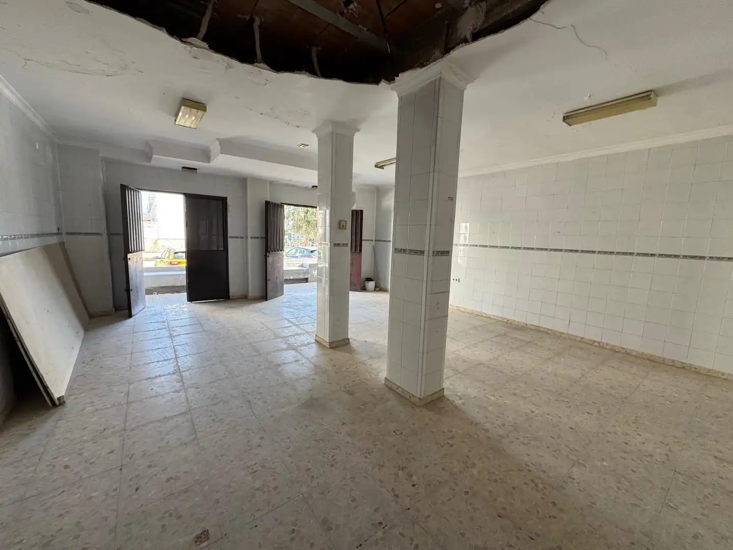 Local comercial en venta en Ayuntamiento - Barrio Alto, imagen 3