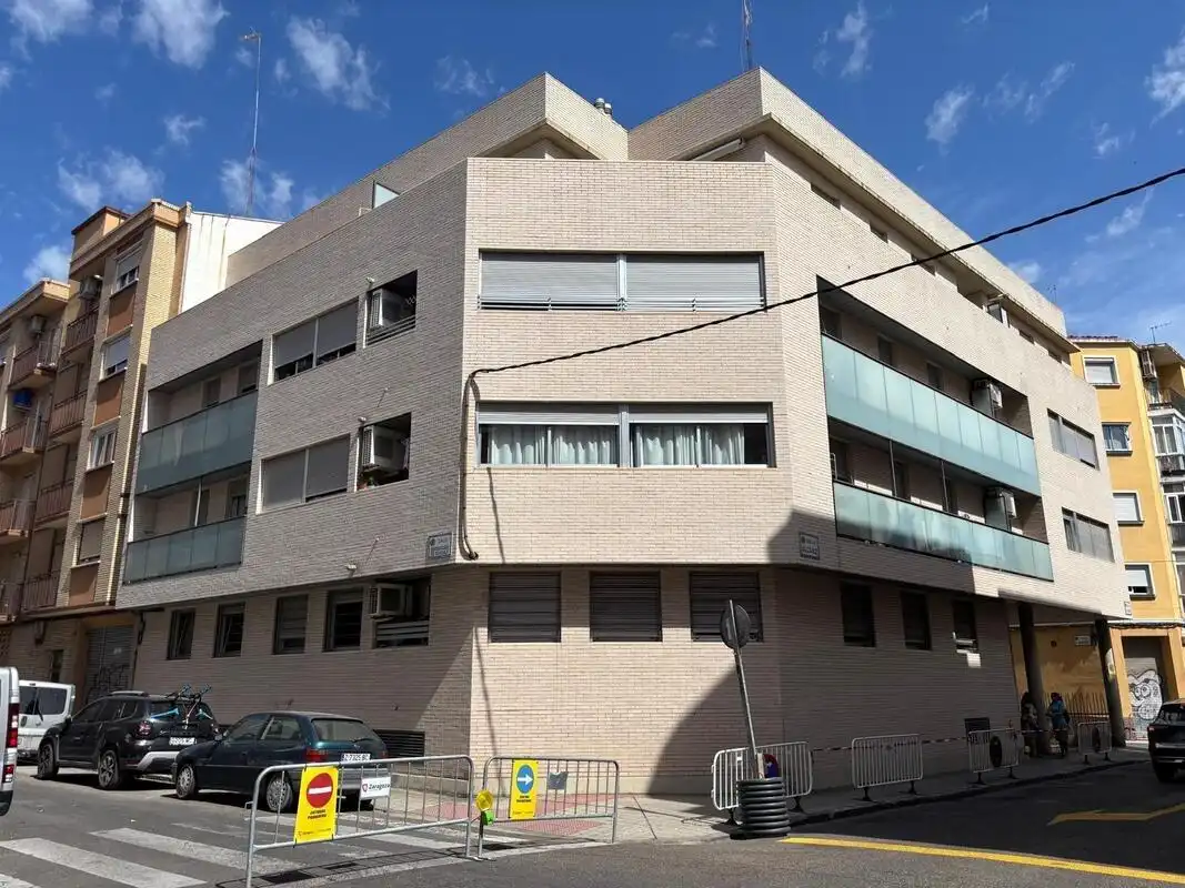 Außenansicht von Dachboden zur Miete in Zaragoza