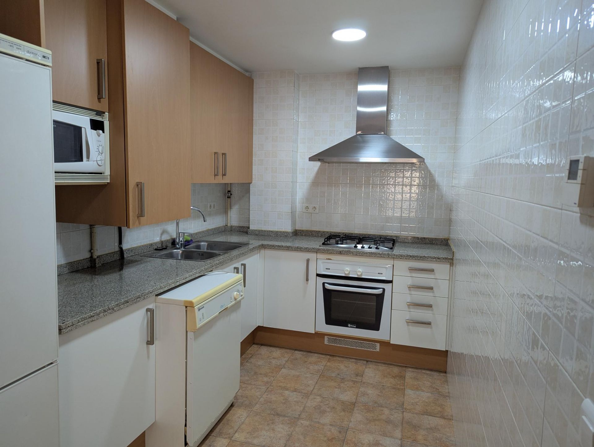 Cocina de Piso de alquiler en Sabadell con Calefacción, Parquet y Horno