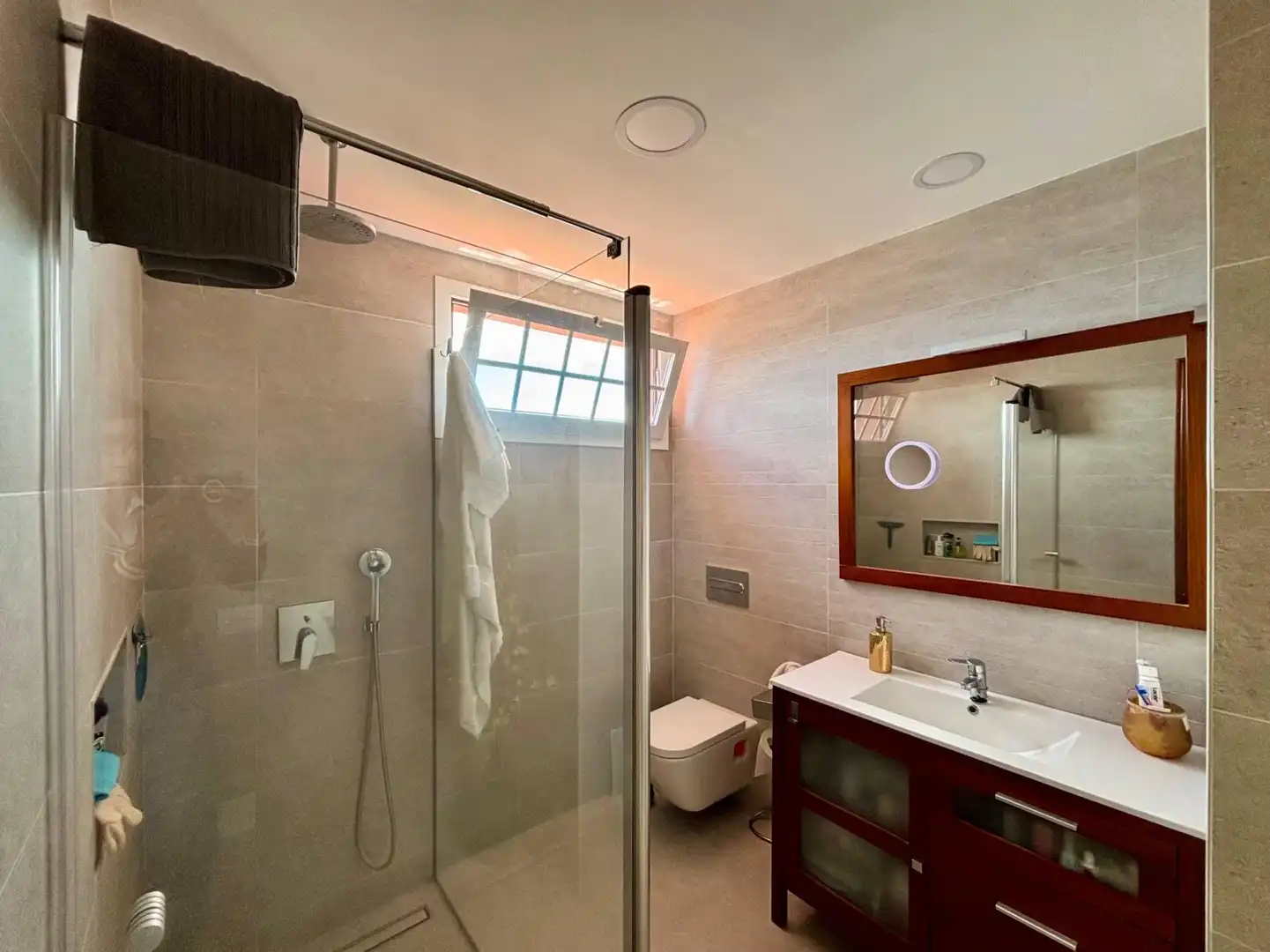 Baño de Casa adosada en venta en Candelaria con Aire acondicionado, Terraza y Piscina