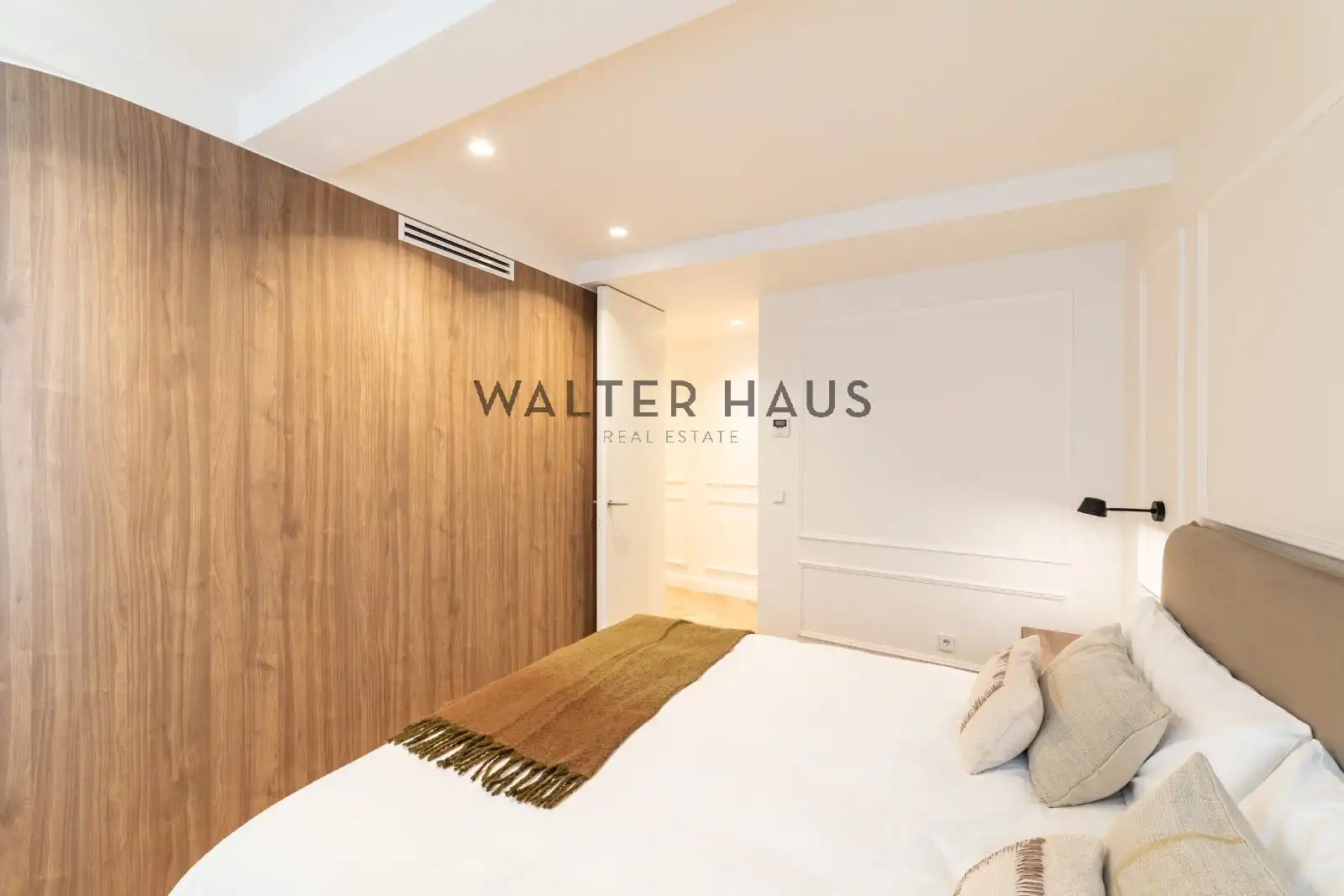 Flat for sale in Calle de Quevedo, Cortes - Huertas