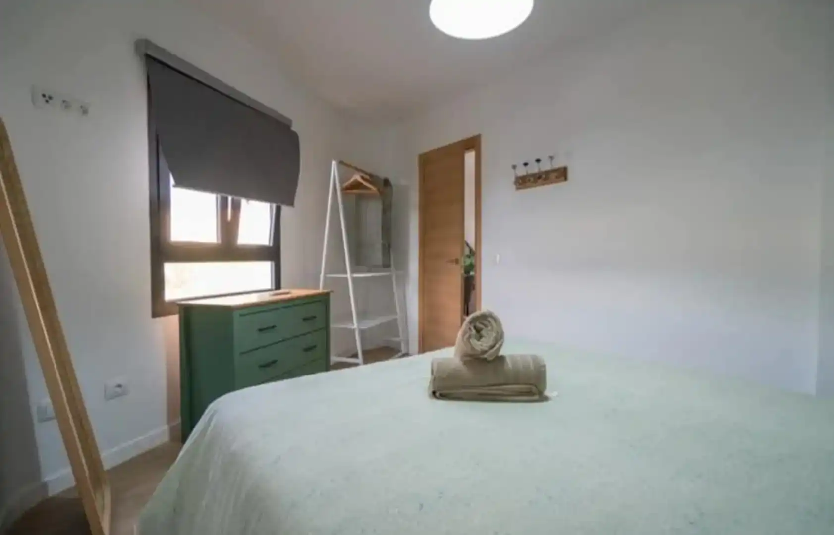 Dormitori de Casa adosada en venda en Guía de Isora amb Aire condicionat, Traster i Moblat