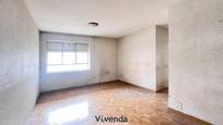 Living room of Flat for sale in  Madrid Capital