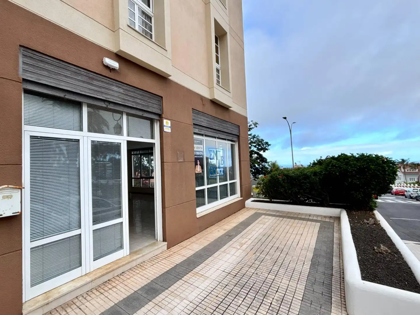 Vista exterior de Local en venta en La Orotava