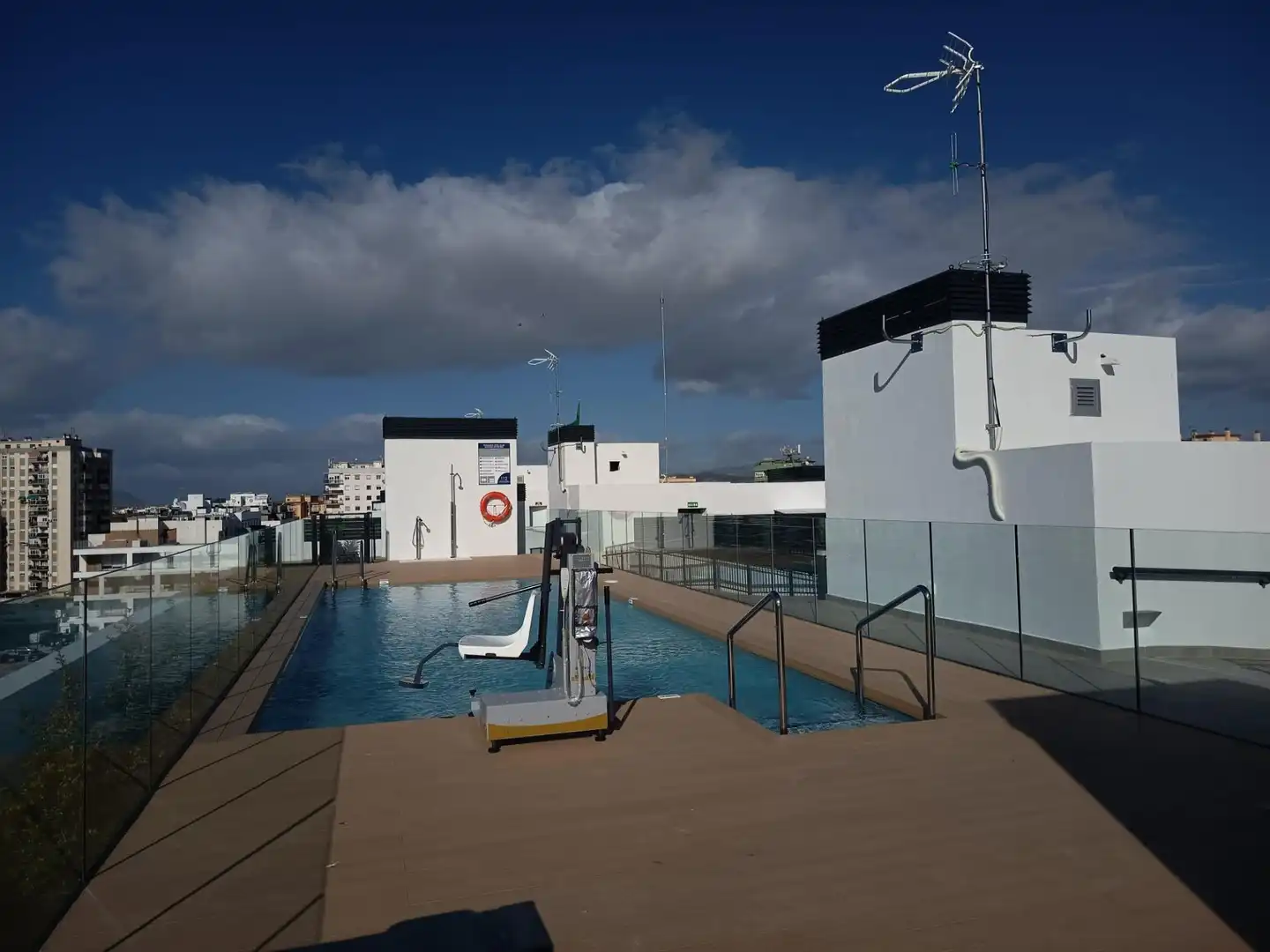 Piscina de Ático en venta en Málaga con Aire acondicionado, Terraza y Trastero