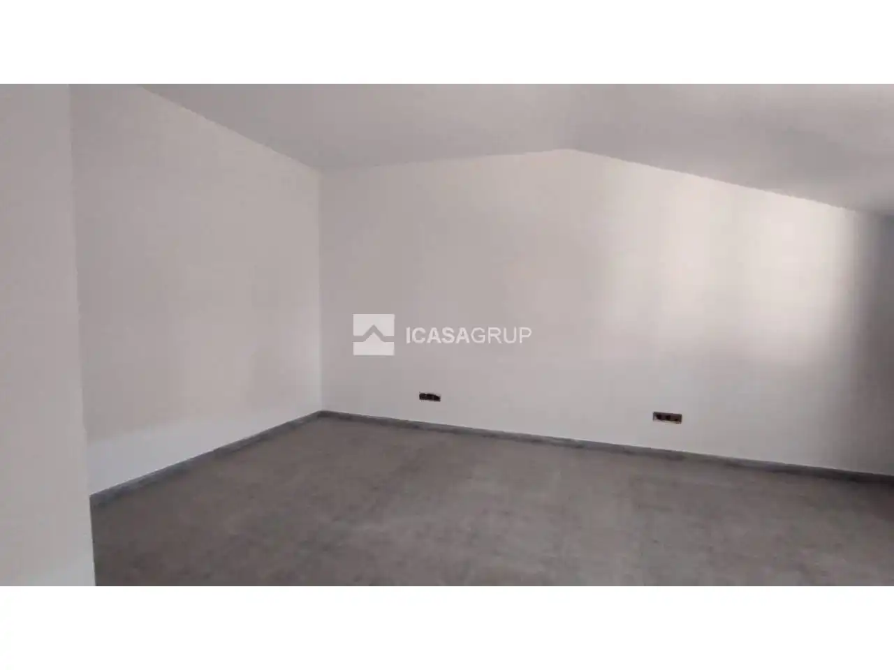 Detached homes for sale in Calle Font del Ferro, Ca n'Oriol