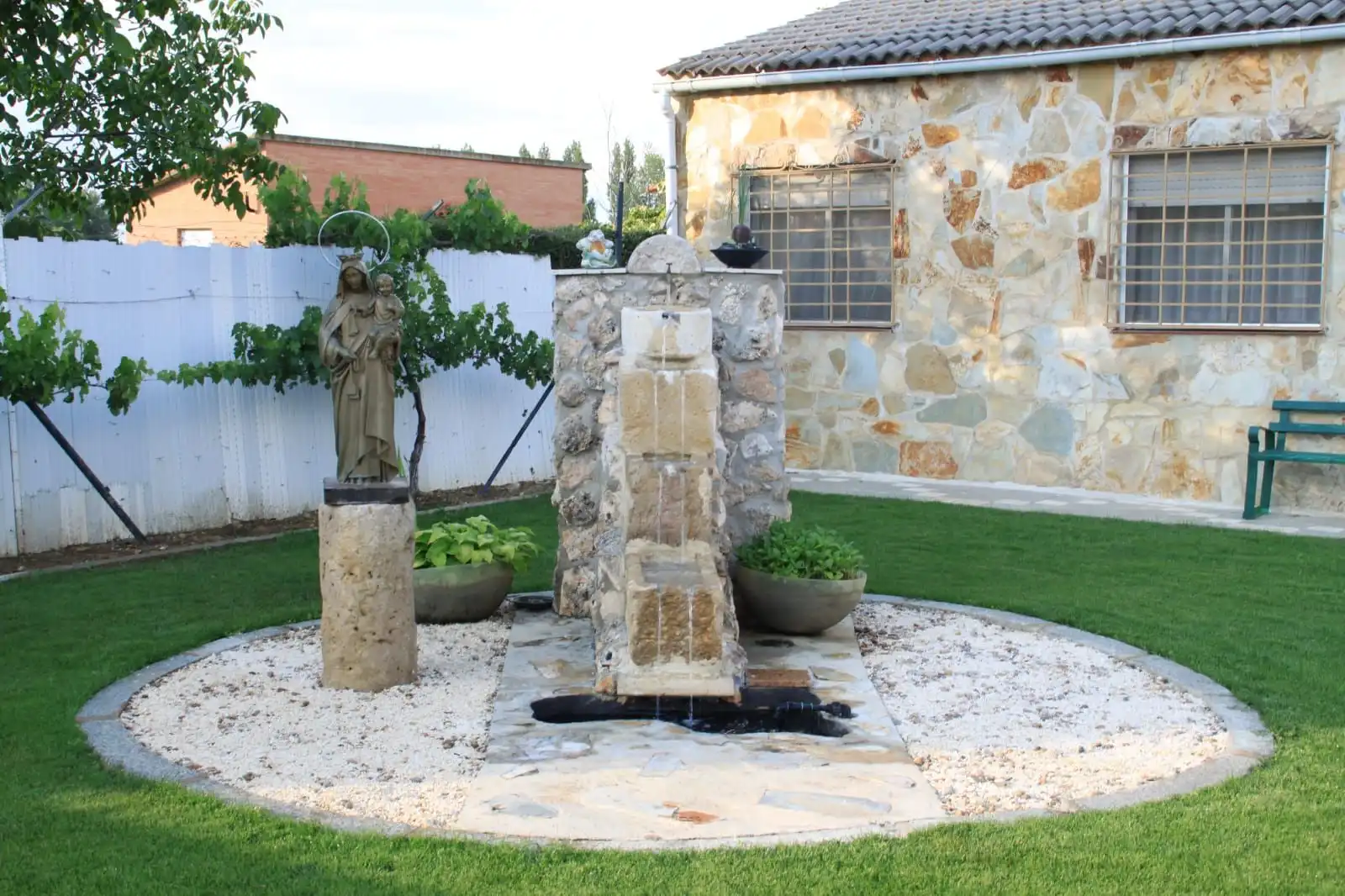 Jardí de Casa o xalet en venda en Grijota amb Jardí privat, Terrassa i Piscina