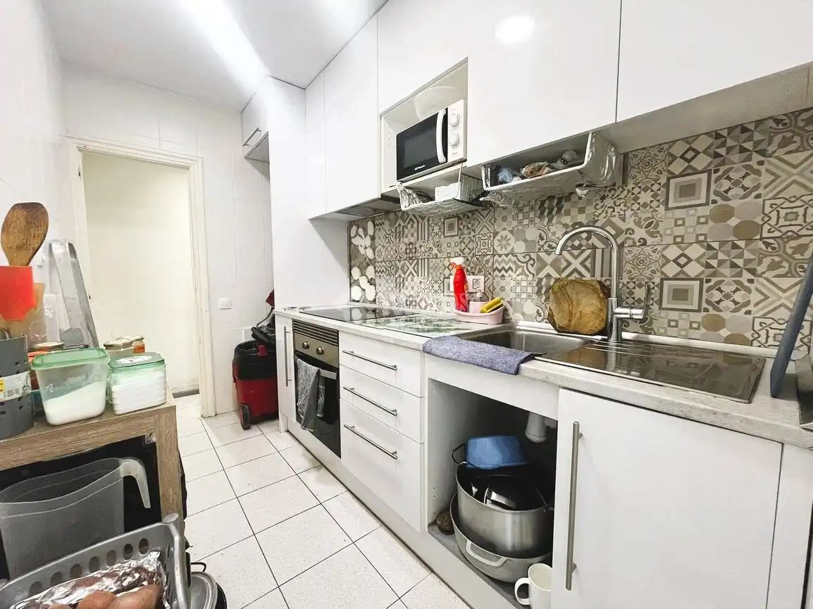 Kitchen of Flat for sale in L'Hospitalet de Llobregat