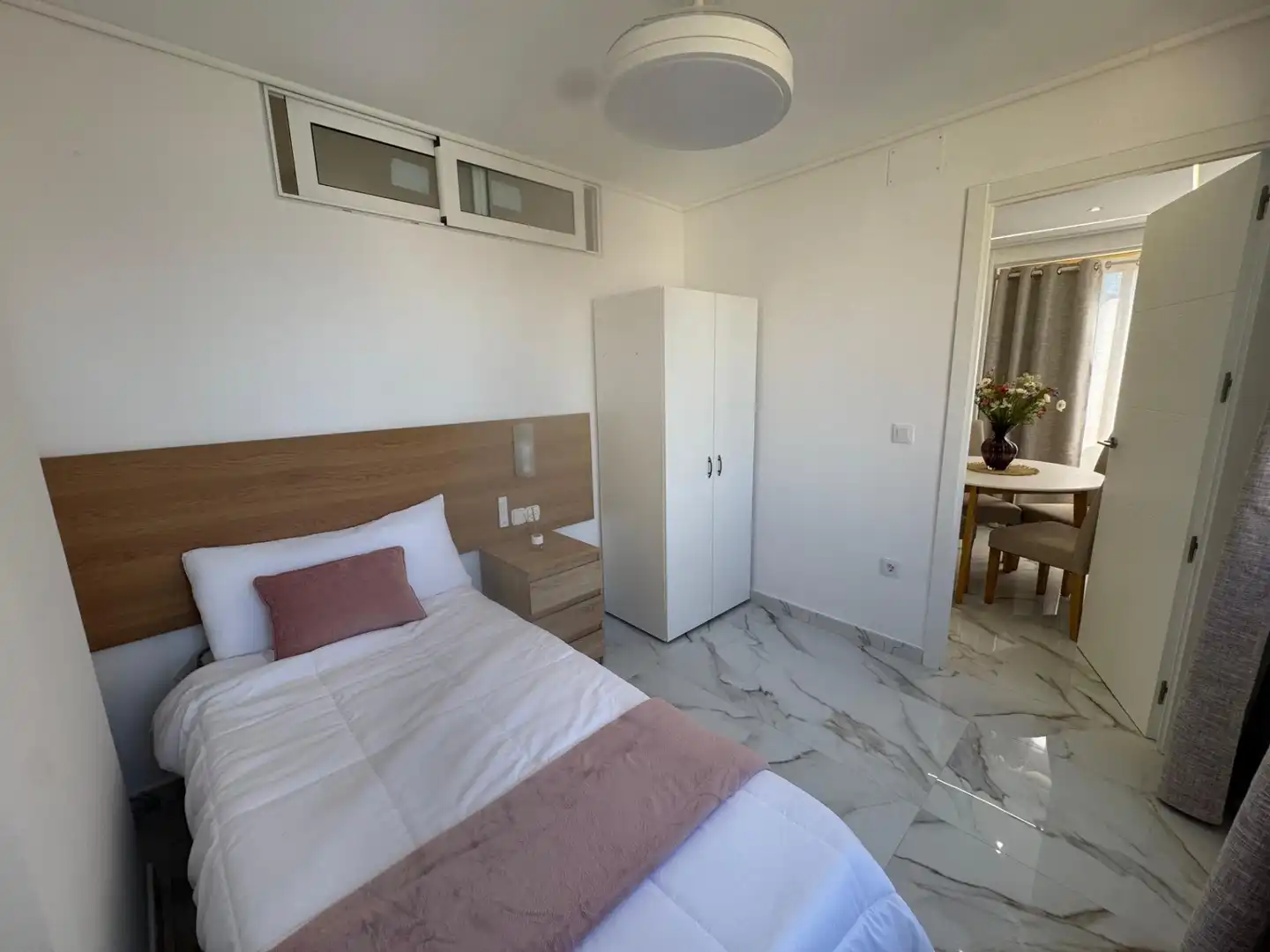 Dormitori de Pis en venda en Benidorm amb Aire condicionat, Moblat i Piscina comunitària