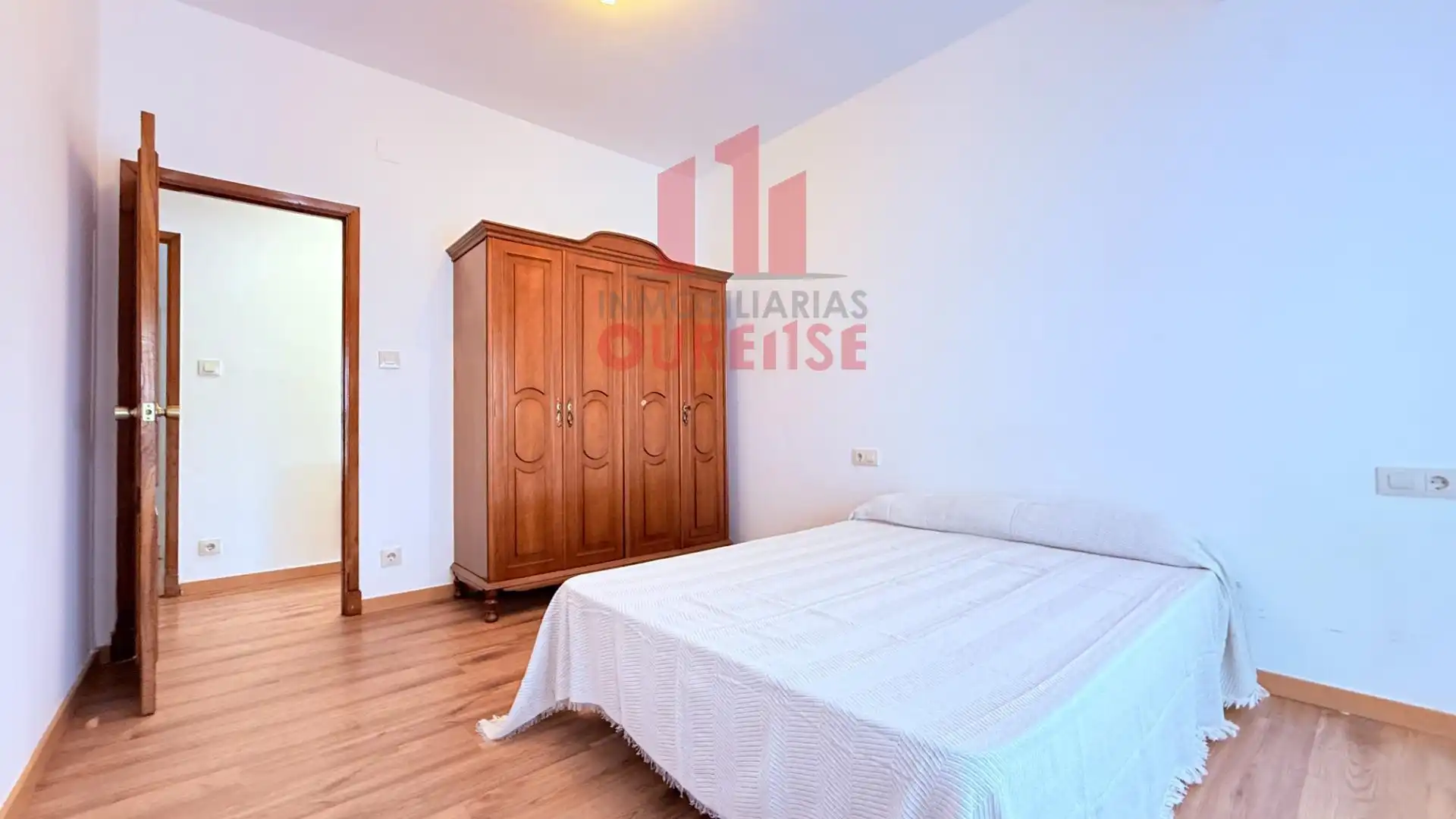 Habitación de Piso de alquiler en Ourense Capital  con Calefacción