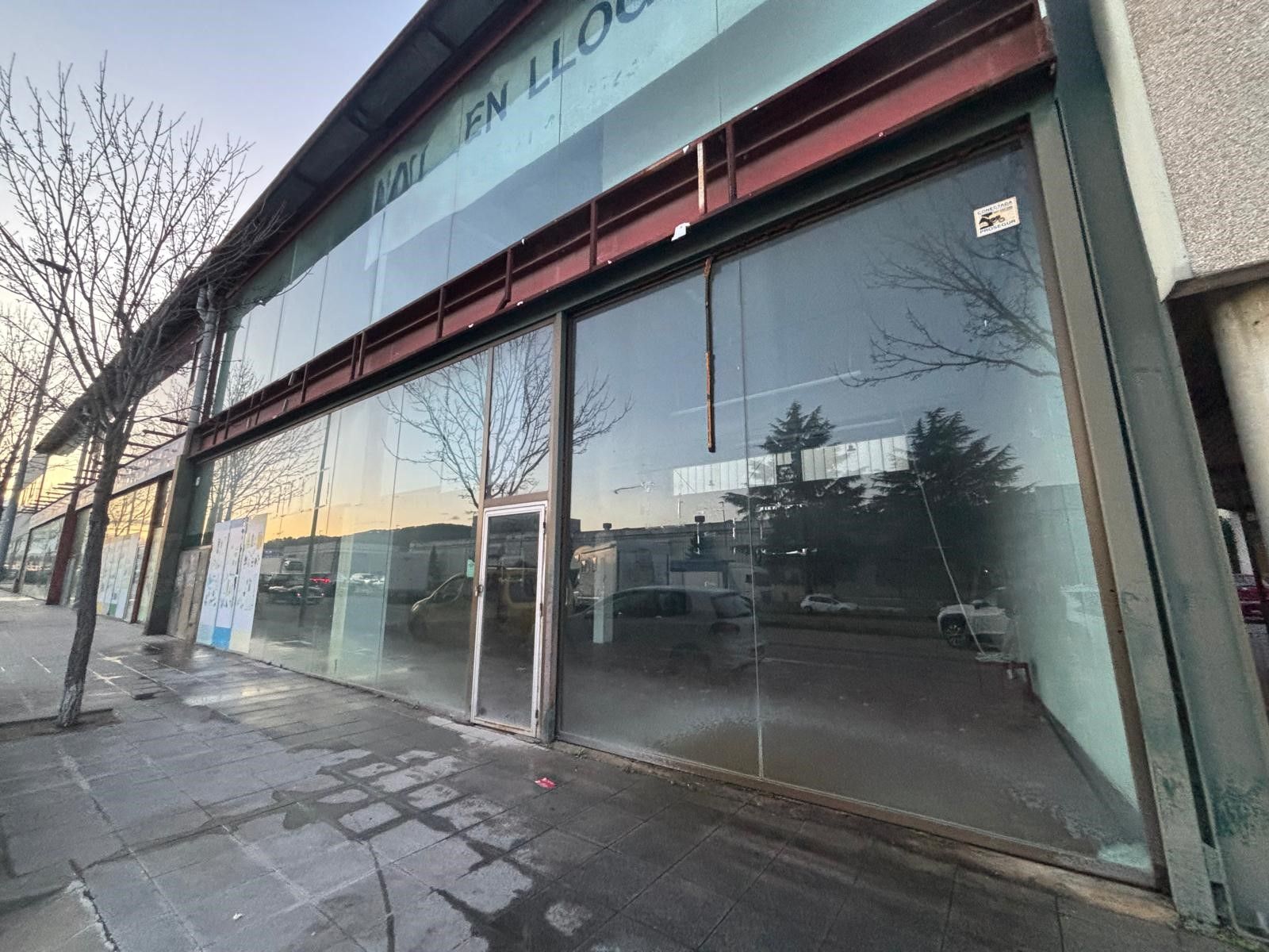 Vista exterior de Nau industrial de lloguer en Sant Celoni