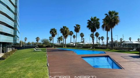 En venta Vivienda de 97 m2 con terraza de 45 m2 y vistas en Diagonal Mar, Barcelona