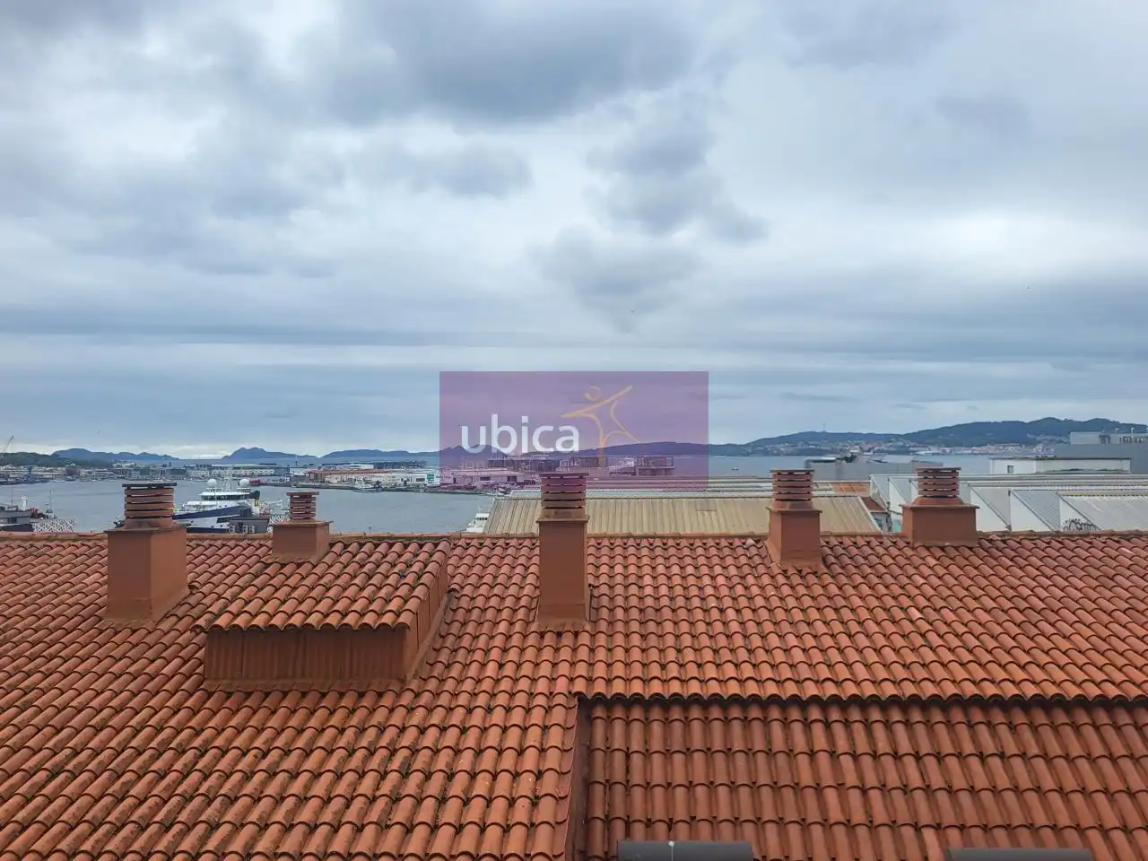 Vista exterior de Piso en venta en Vigo  con Calefacción y Trastero