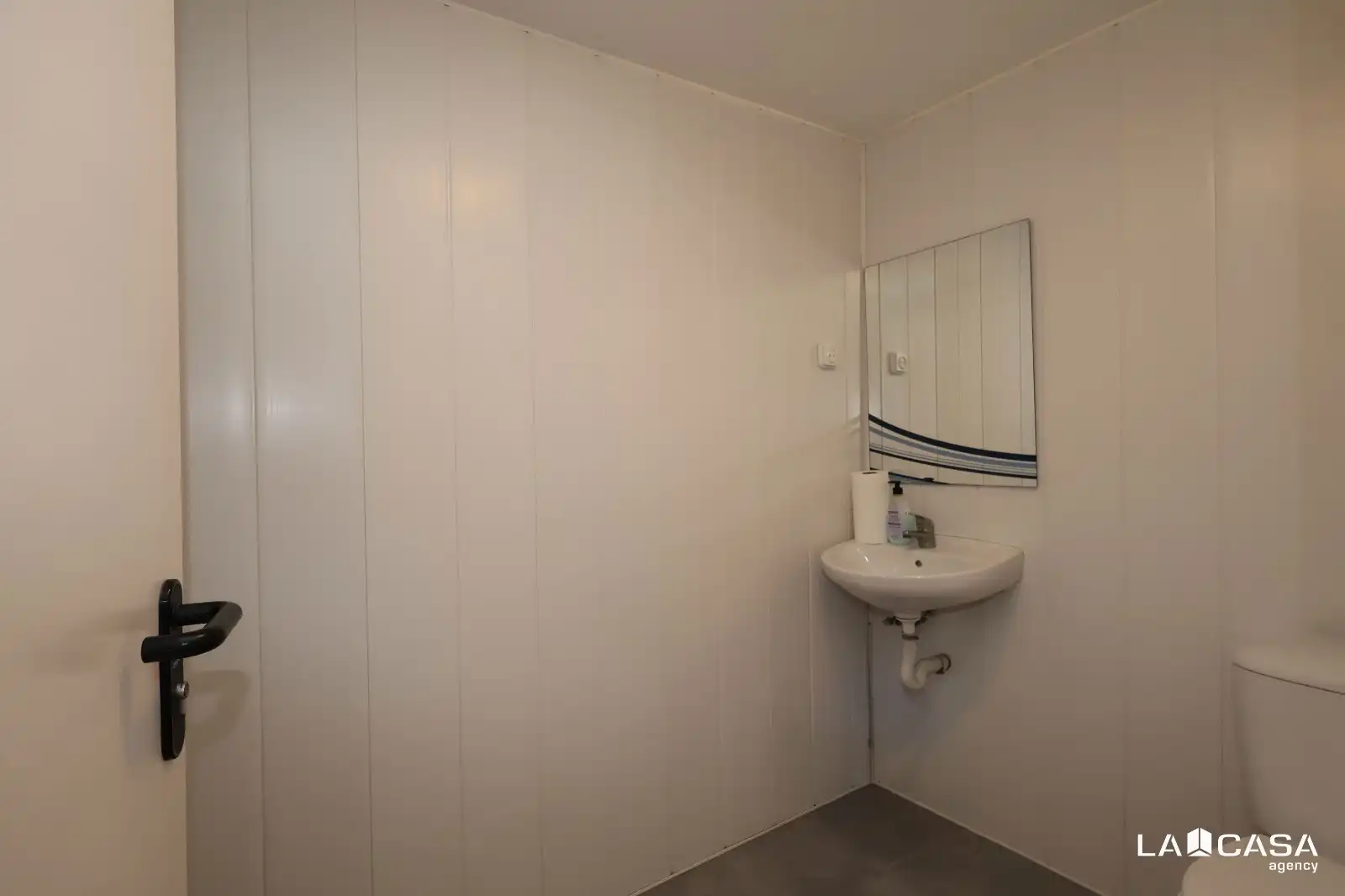 Business premises for transfer in Carrer de Blai, imagen 10
