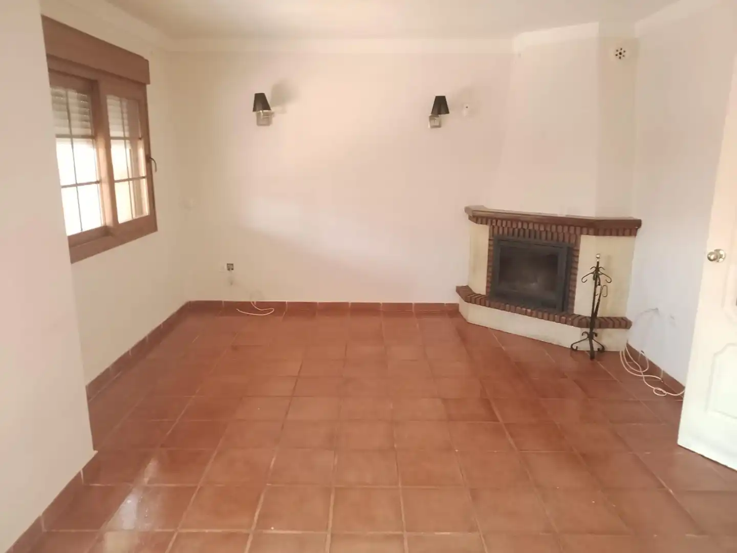 Sala d'estar de Casa adosada en venda en El Rinconcillo