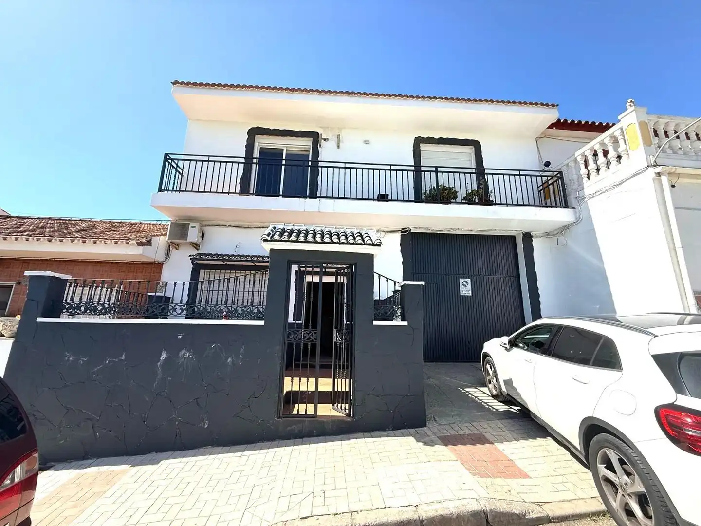 Exterior view of Houses for sale in Málaga Capital  with Air Conditioner, Terrace and Storage room