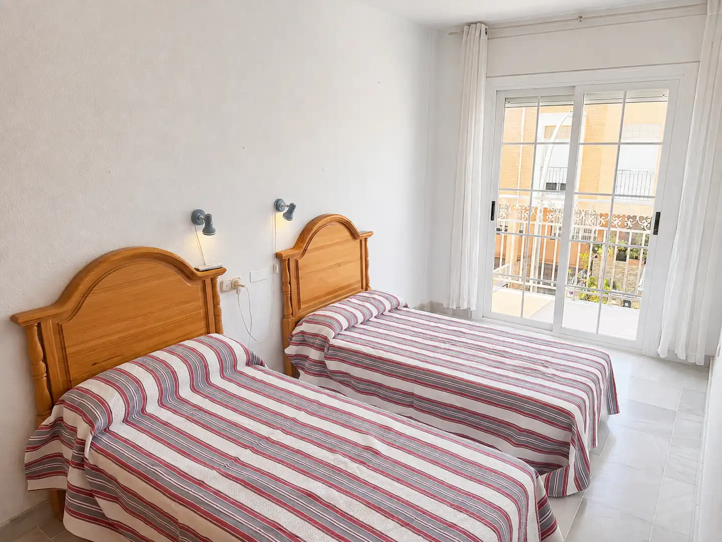 Dormitori de Casa adosada en venda en Roquetas de Mar amb Aire condicionat, Terrassa i Traster