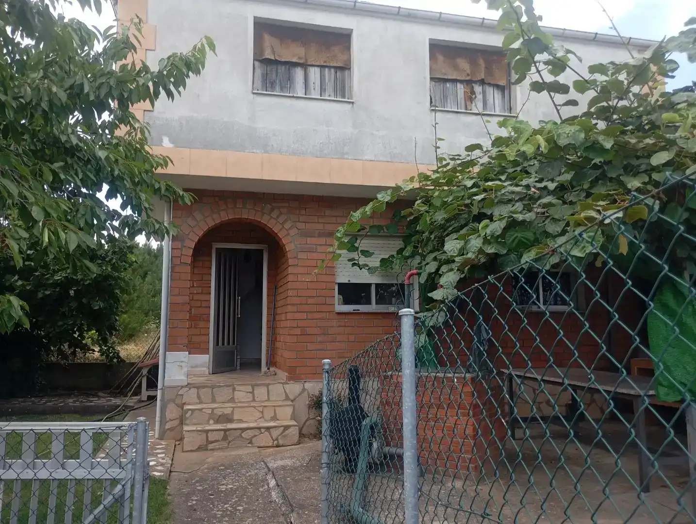 Vista exterior de Casa o chalet en venta en Torre del Bierzo, León