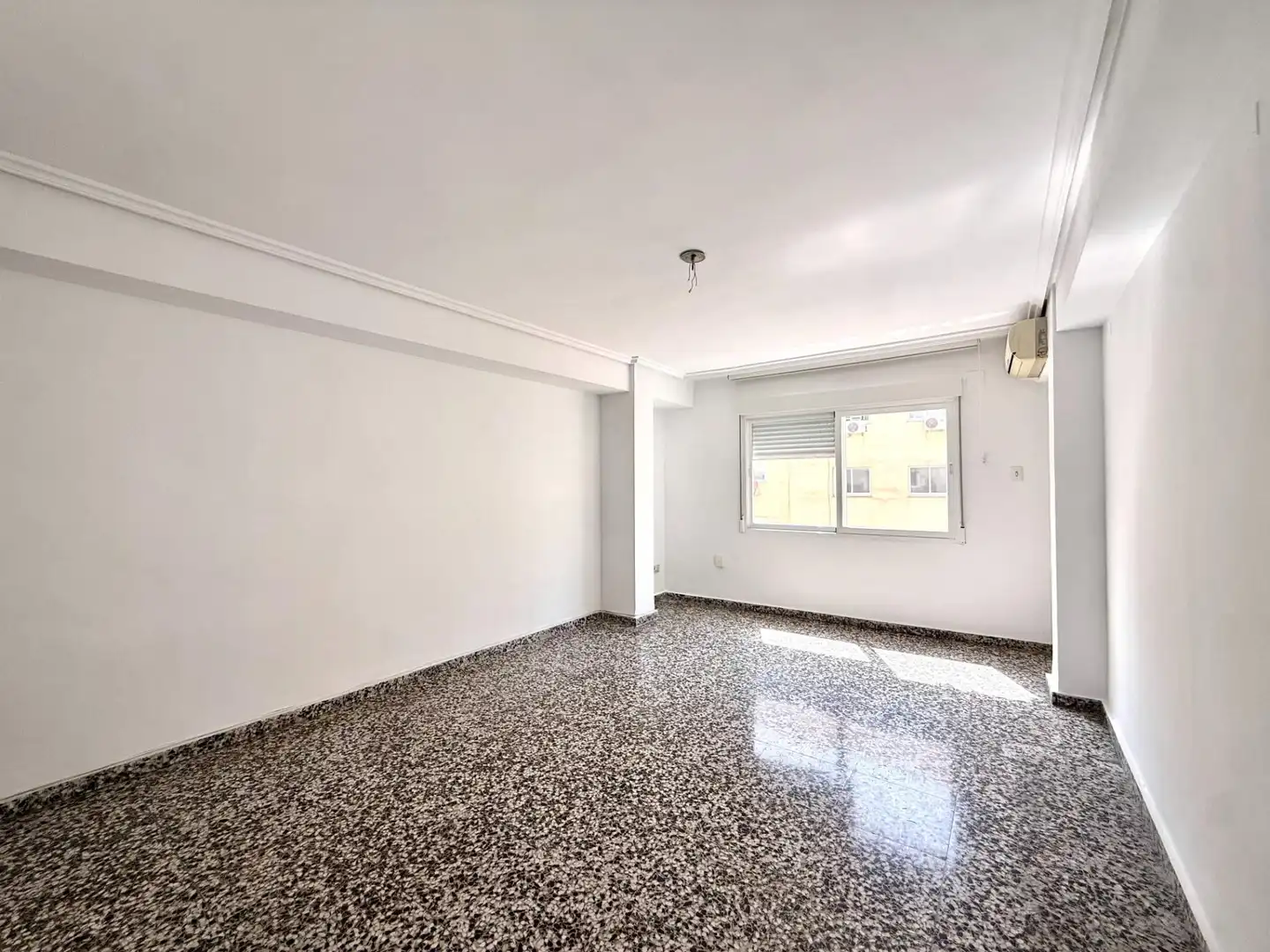 Exterior view of Flat for sale in Valencia  with Balcony
