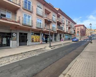 Vista exterior de Local en venda en Ávila Capital