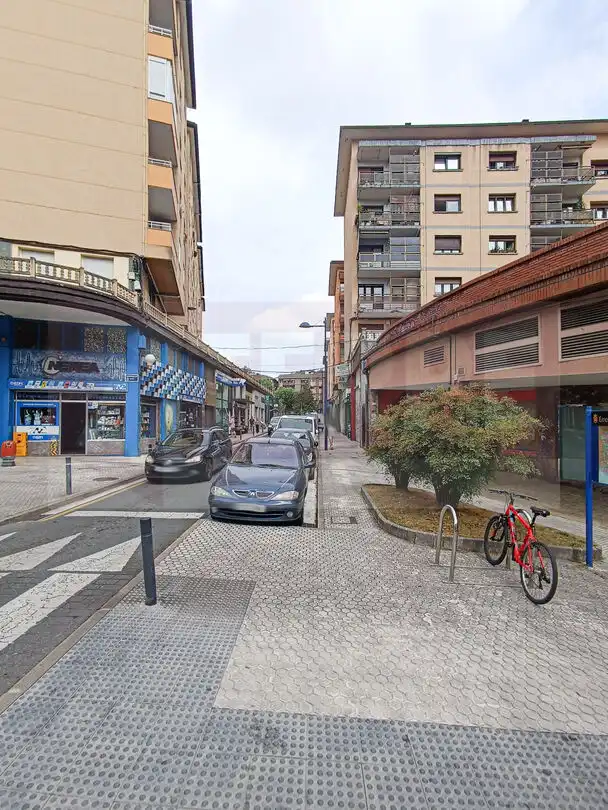 Vista exterior de Piso en venta en Errenteria con Calefacción y Balcón