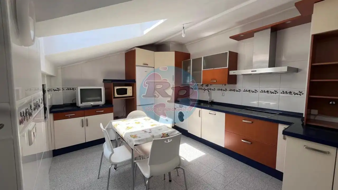 Küche von Wohnung zum Verkauf in Astorga mit Klimaanlage, Heizung und Parkett