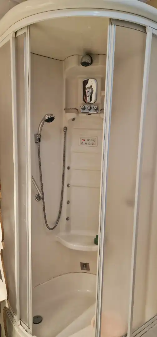 Baño de Piso en venta en El Tiemblo  con Aire acondicionado, Calefacción y Amueblado