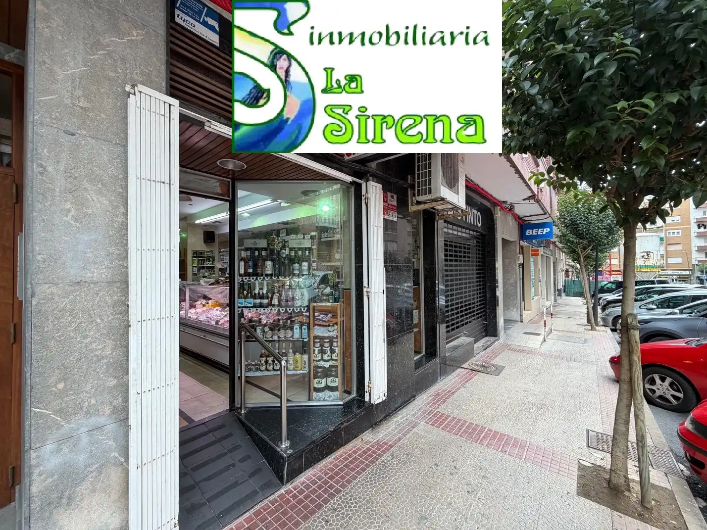 Business premises for transfer in Calle Eladio Laredo 4