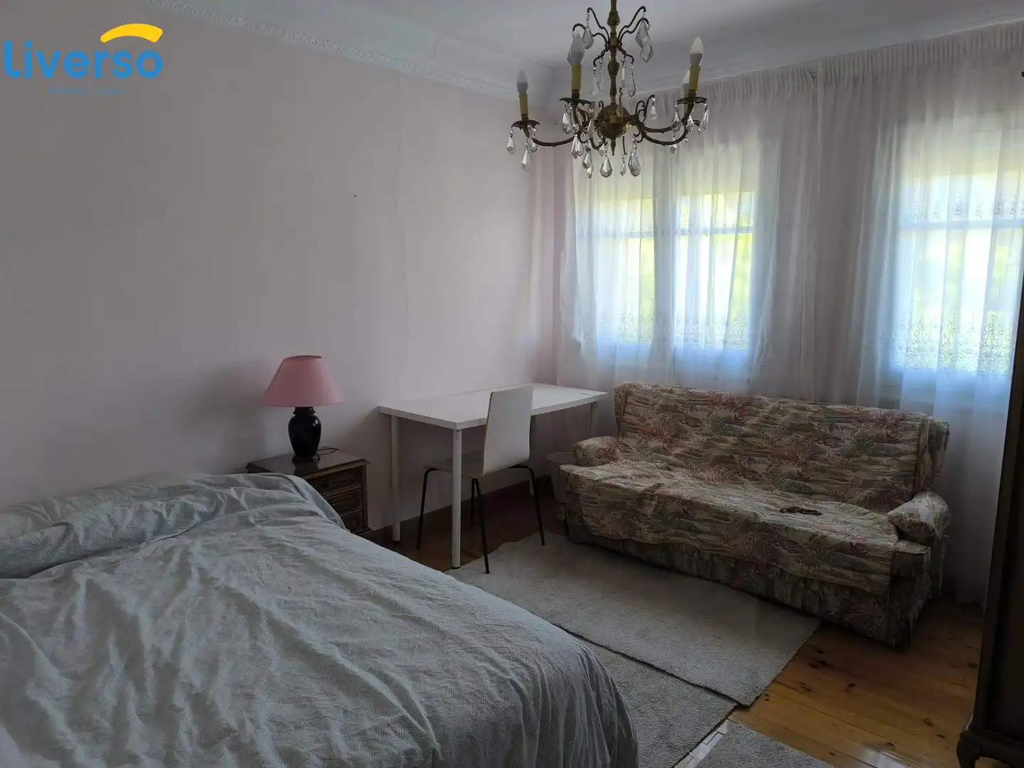 Bedroom of Flat for share in Burgos  with Heating, Terrace and Furnished