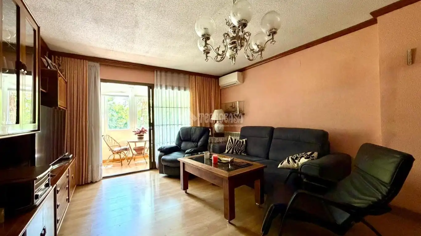 Living room of Flat for sale in Madrid  with Air Conditioner, Heating and Terrace