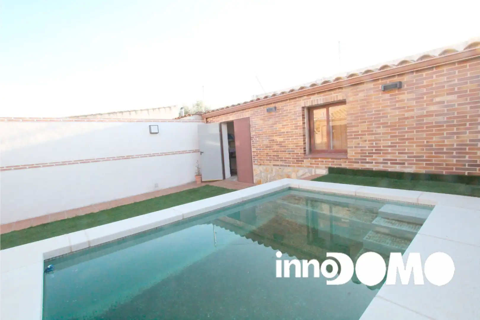Piscina de Casa adosada en venta en Argés con Aire acondicionado, Calefacción y Jardín privado