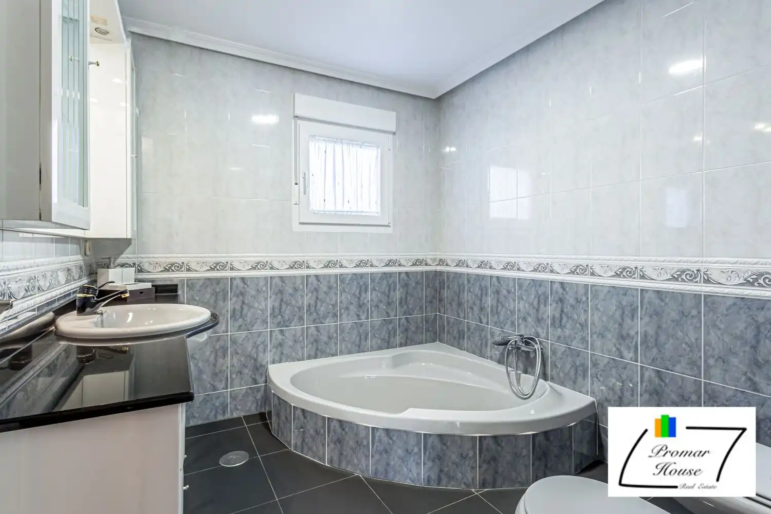 Baño de Casa o chalet en venta en Ávila con Calefacción, Jardín privado y Terraza