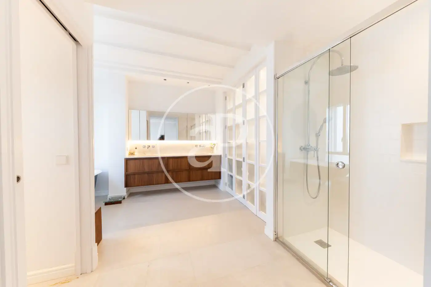 Badezimmer von Einfamilien-Reihenhaus zum Verkauf in  Palma de Mallorca mit Klimaanlage, Heizung und Privatgarten