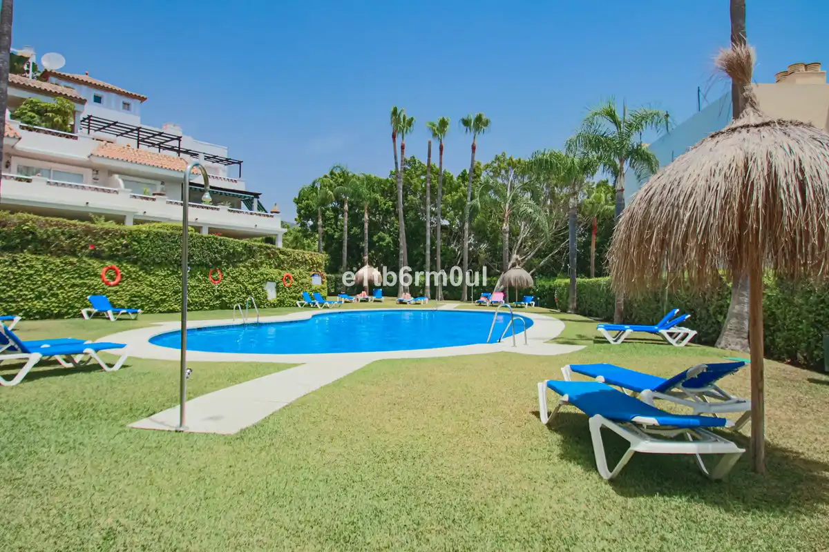 Garden of Attic for sale in Marbella  with Air Conditioner