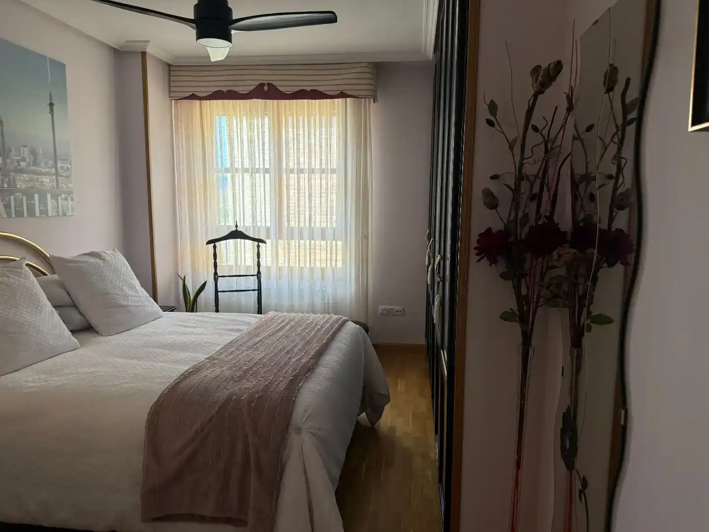 Dormitori de Casa adosada en venda en Miranda de Ebro amb Jardí privat, Parquet i Traster